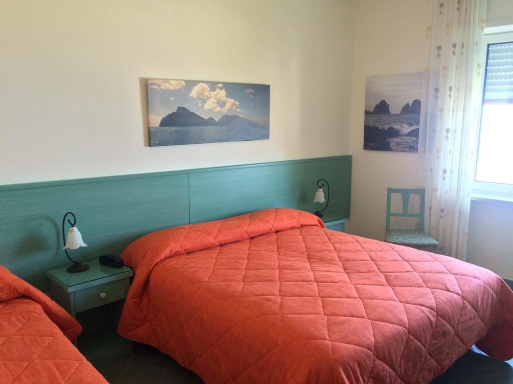 Hotel Da Giorgio Capri Habitación foto